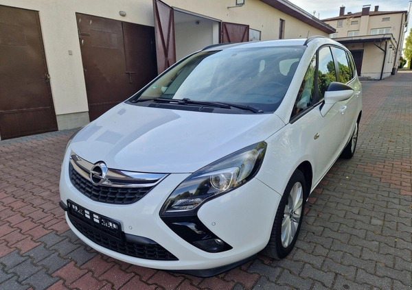 Opel Zafira cena 32900 przebieg: 221289, rok produkcji 2014 z Witnica małe 562